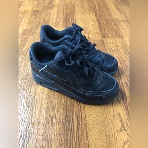 Nike / Air Max 90 Youth Sneakers / Shoe Size -2Y Kids